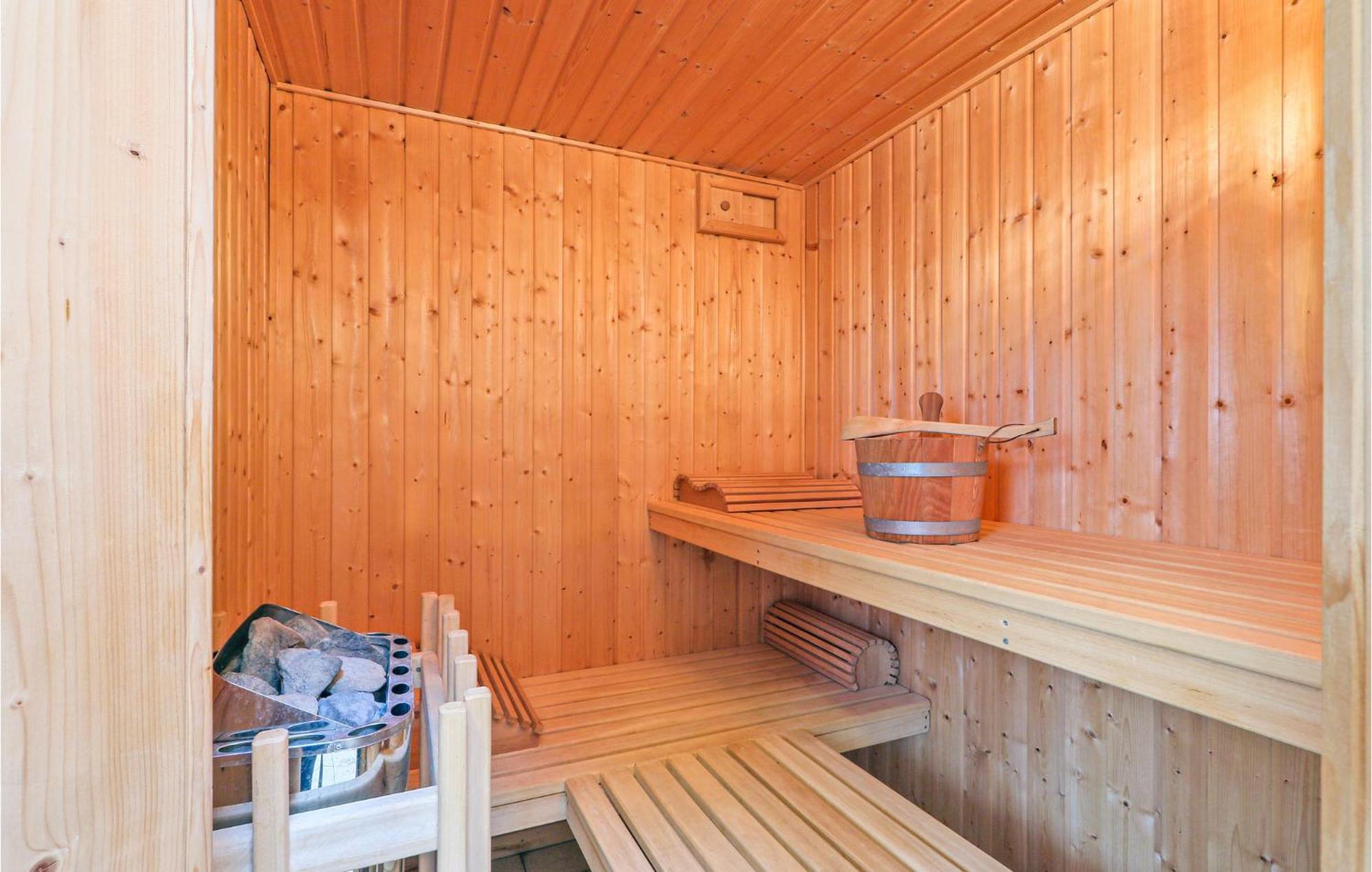 Nice Home In Rechlin With Sauna Luaran gambar